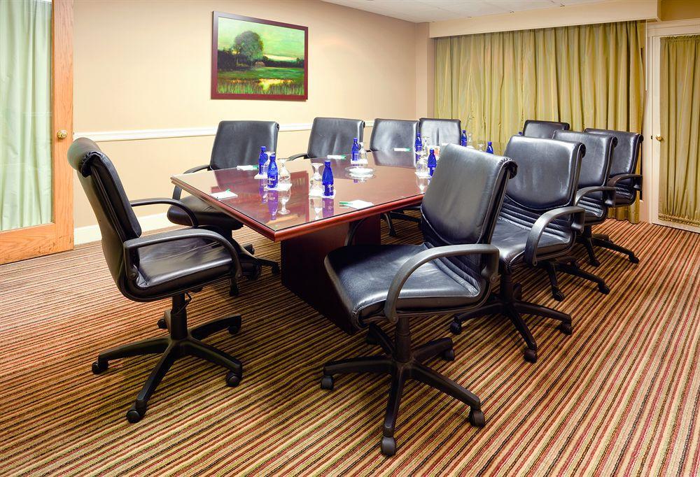 Hotel Doubletree By Hilton Raleigh Crabtree Valley Facilidades foto