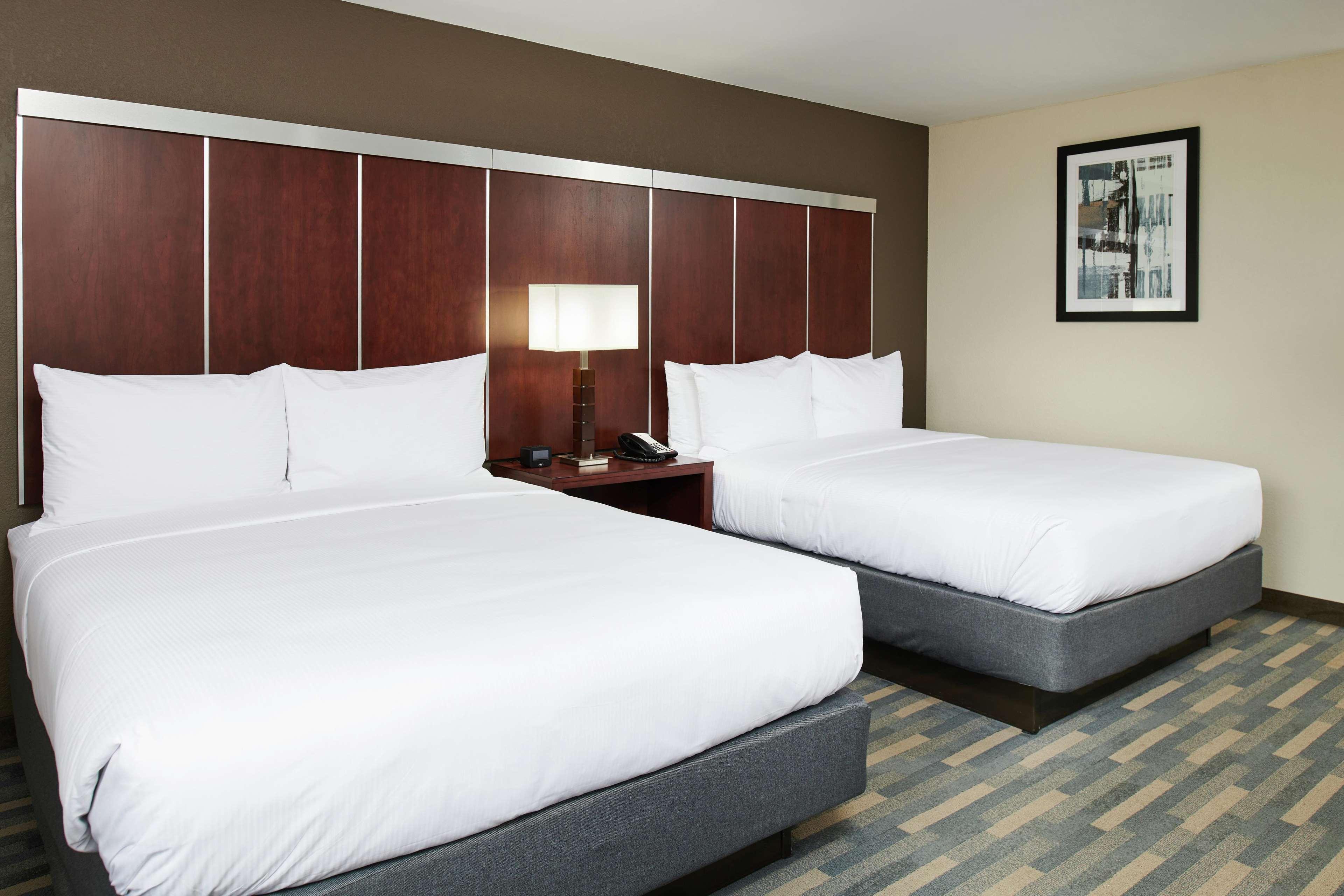 Doubletree By Hilton Raleigh Crabtree Valley Exterior foto