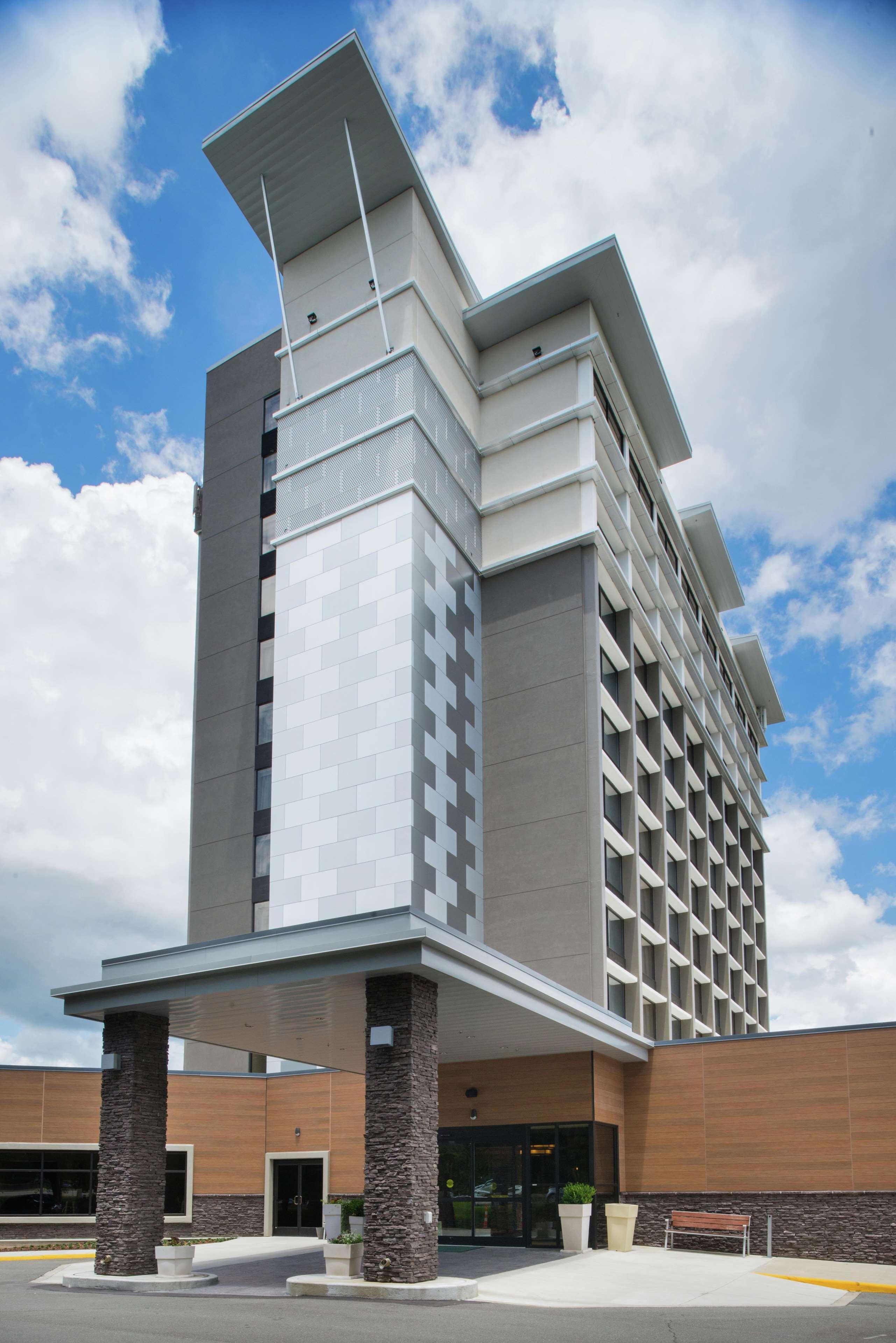 Hotel Doubletree By Hilton Raleigh Crabtree Valley Exterior foto