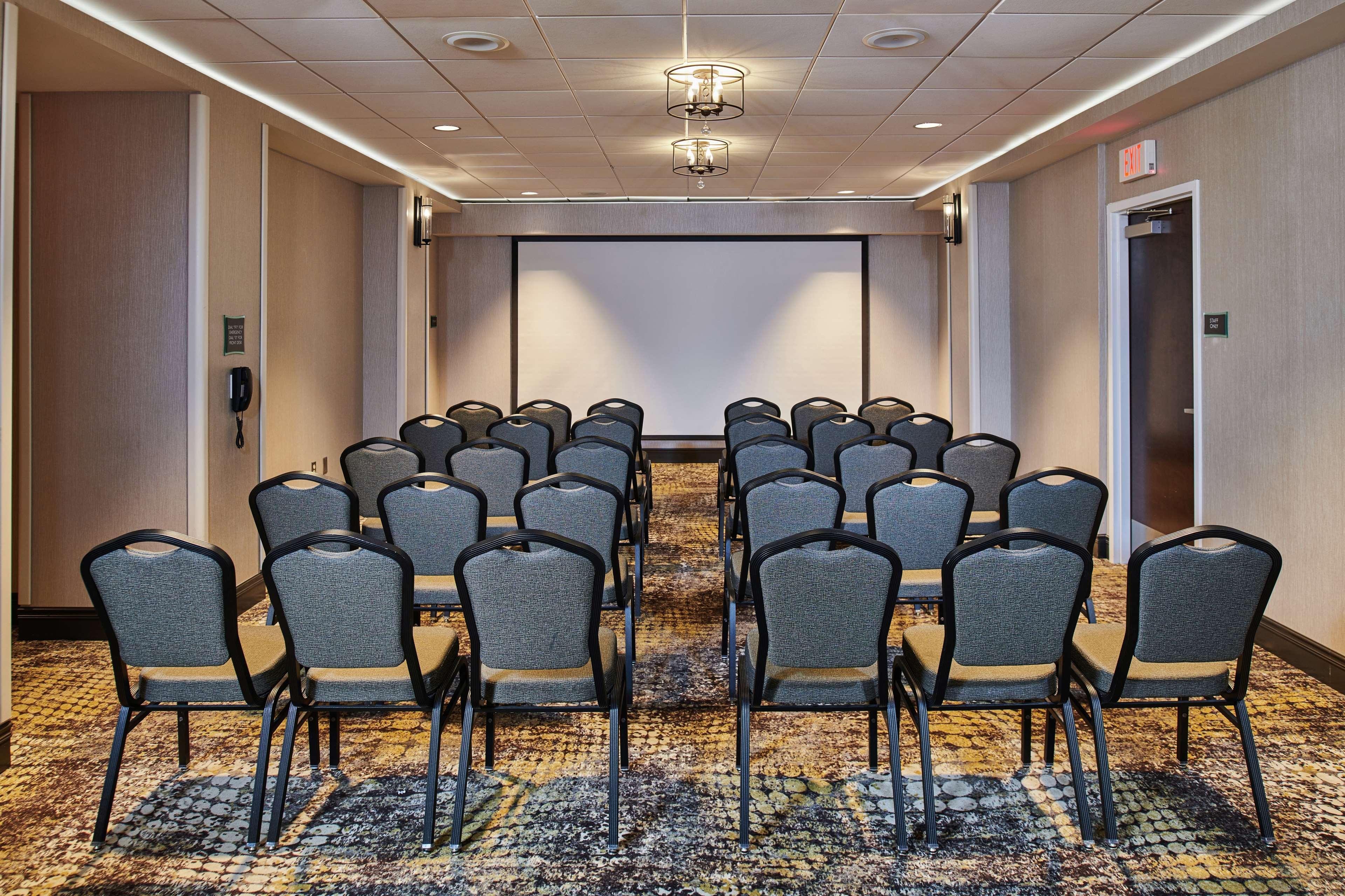 Doubletree By Hilton Raleigh Crabtree Valley Exterior foto