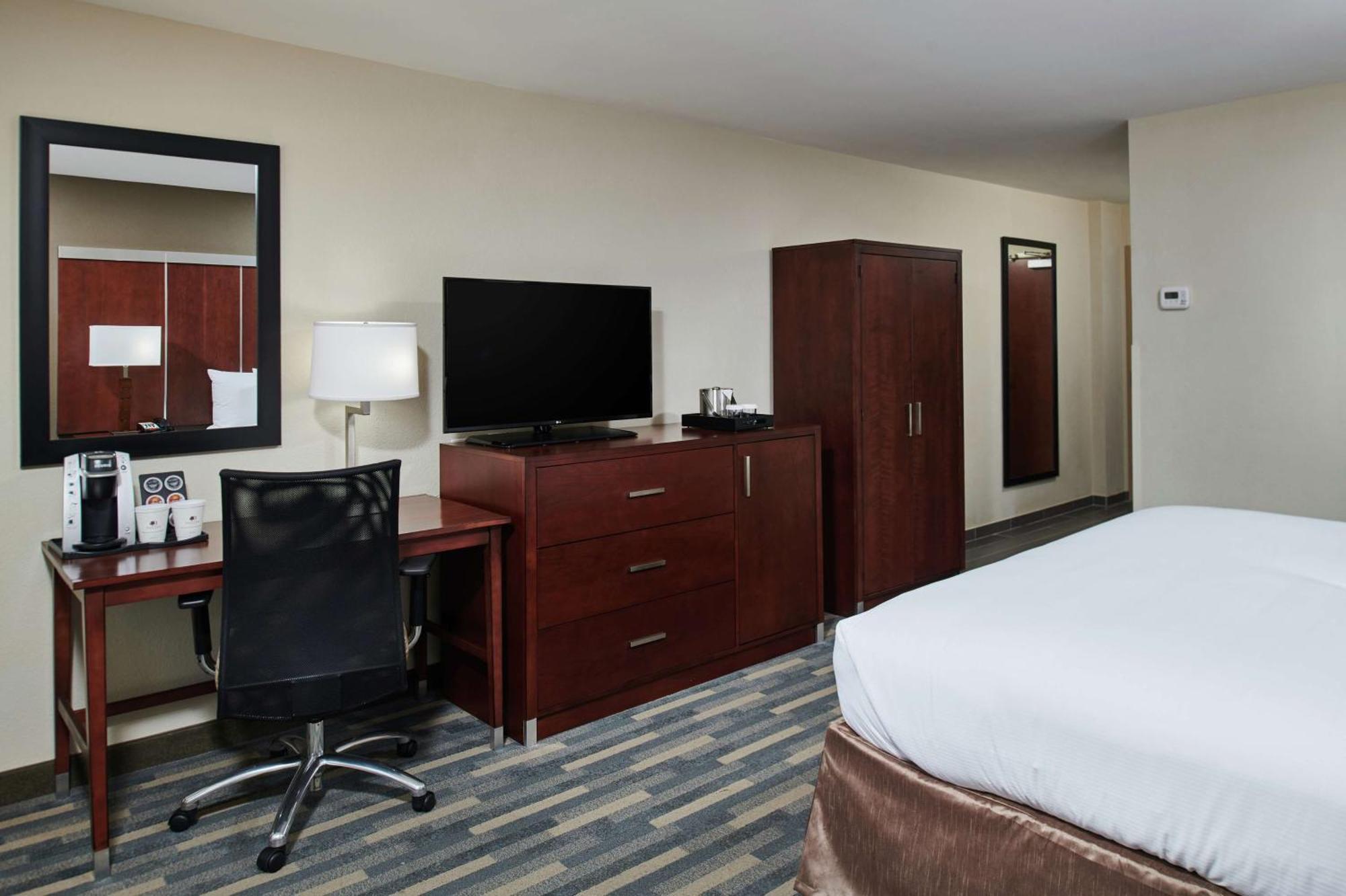 Doubletree By Hilton Raleigh Crabtree Valley Exterior foto