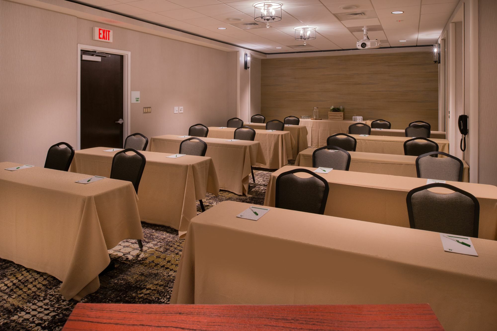 Doubletree By Hilton Raleigh Crabtree Valley Exterior foto